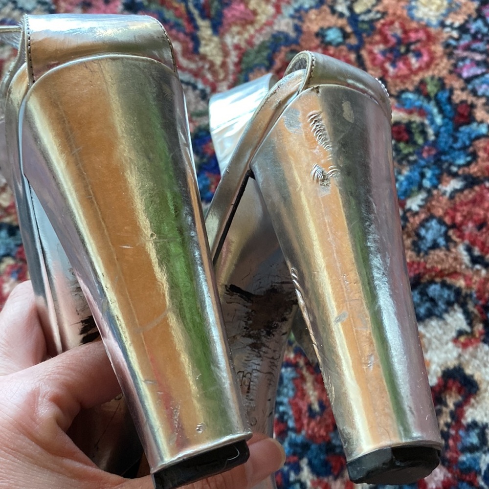 Gucci silver ankle heels - Picture 10 of 10